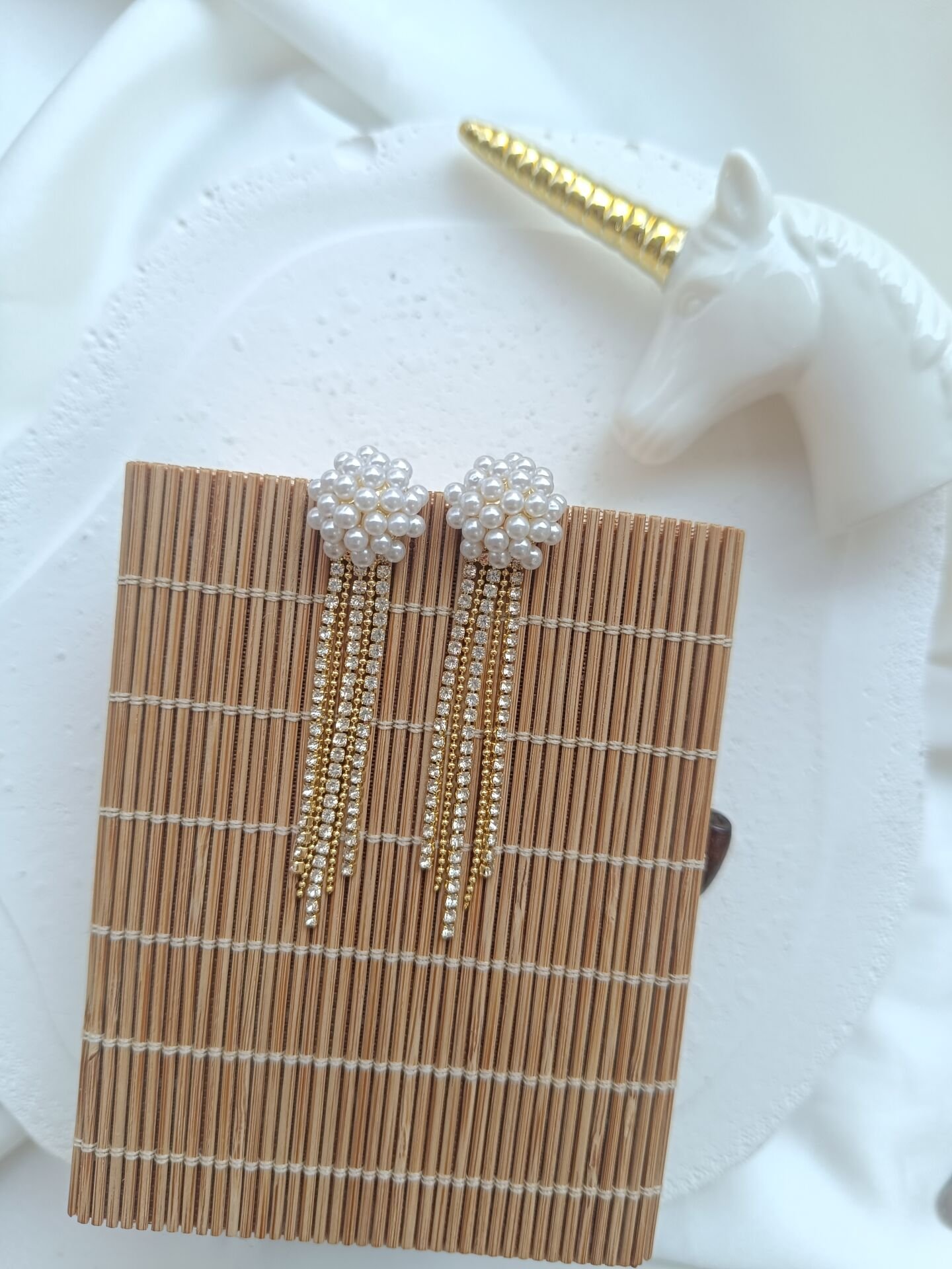 İncili Sarkıt Taşlı Gold Küpe