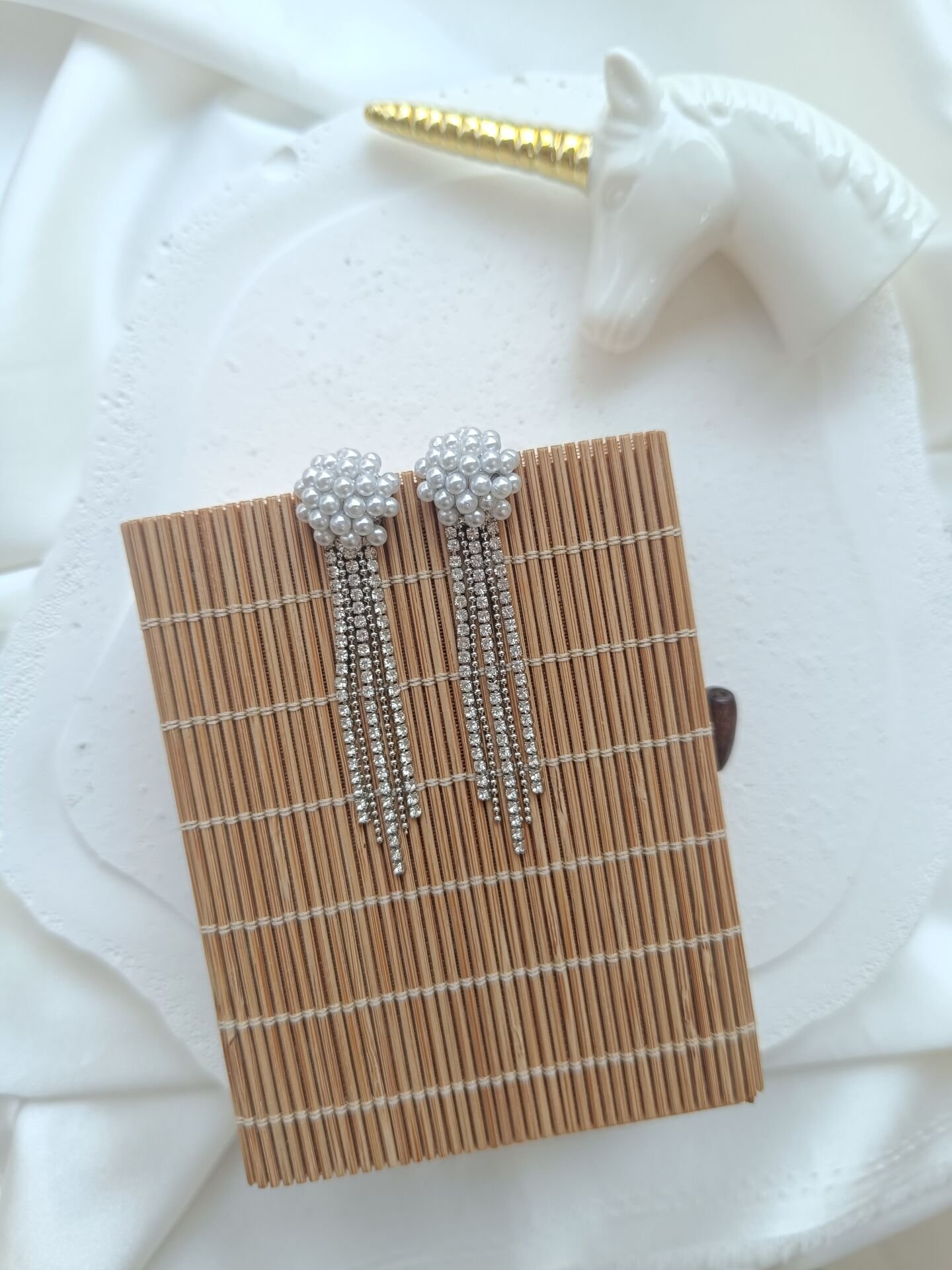 İncili Sarkıt Taşlı Silver Küpe