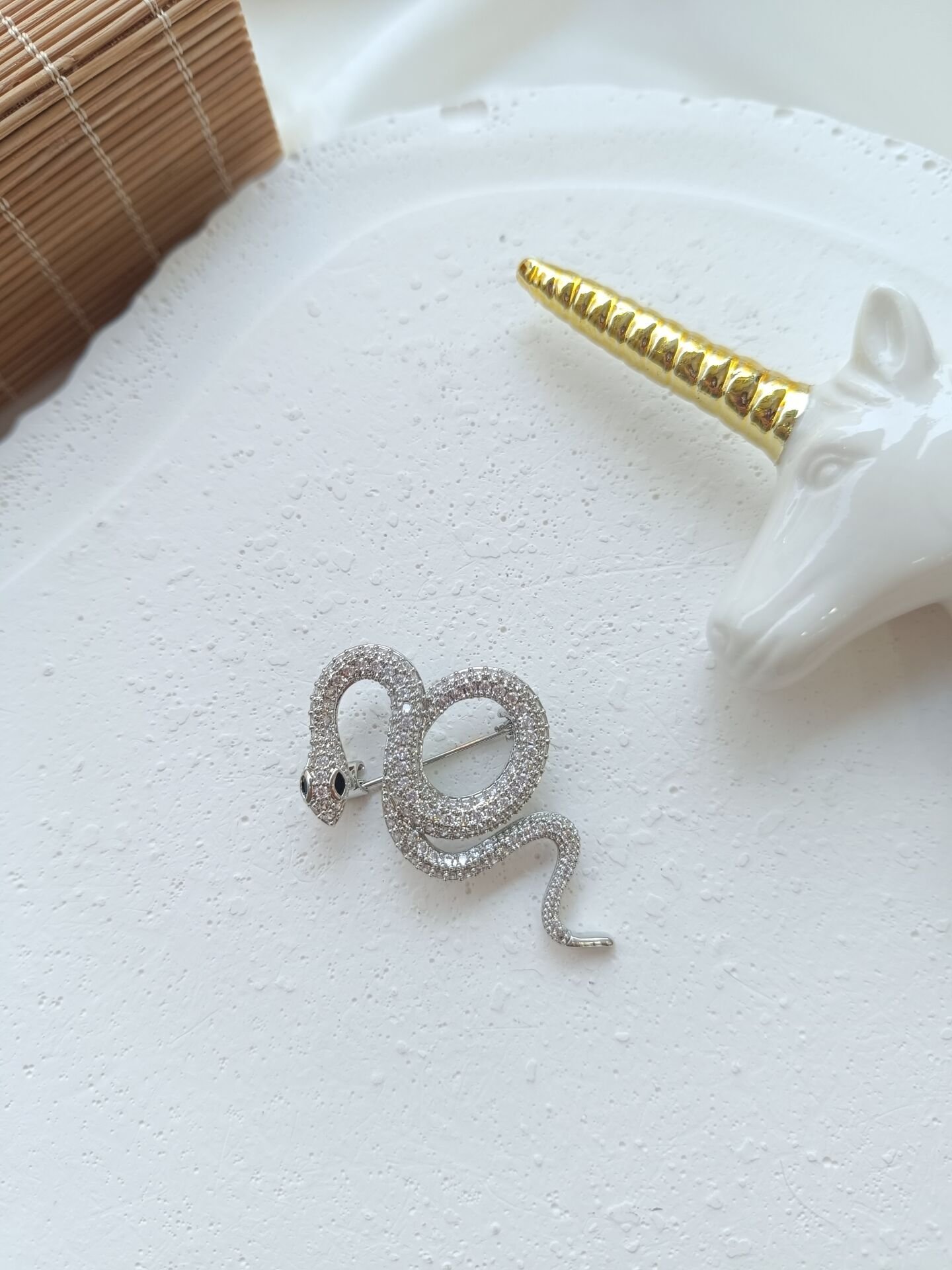 Yılanlı Silver Broş