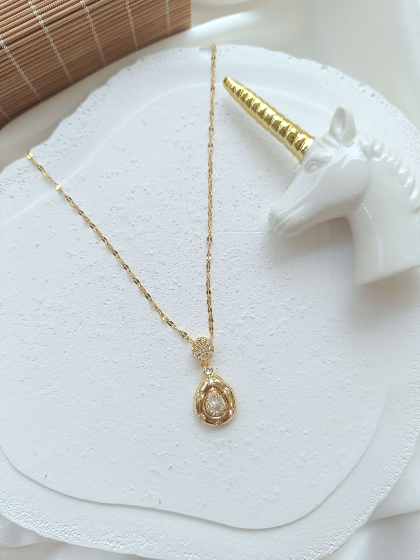 Yıldızlı Su Damlası