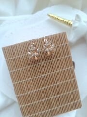 Yaprak Model Rose Gold Küpe
