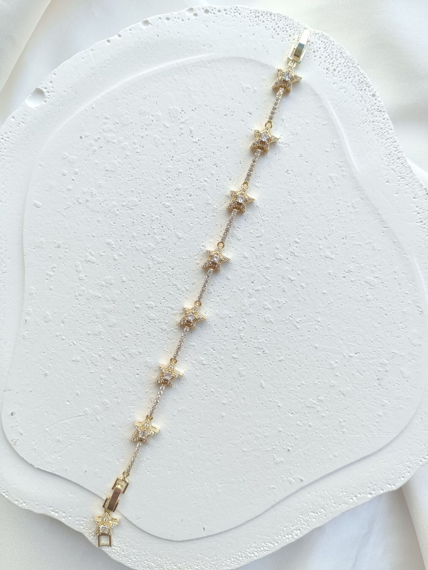 Xuping Gold Yıldızlı Bileklik