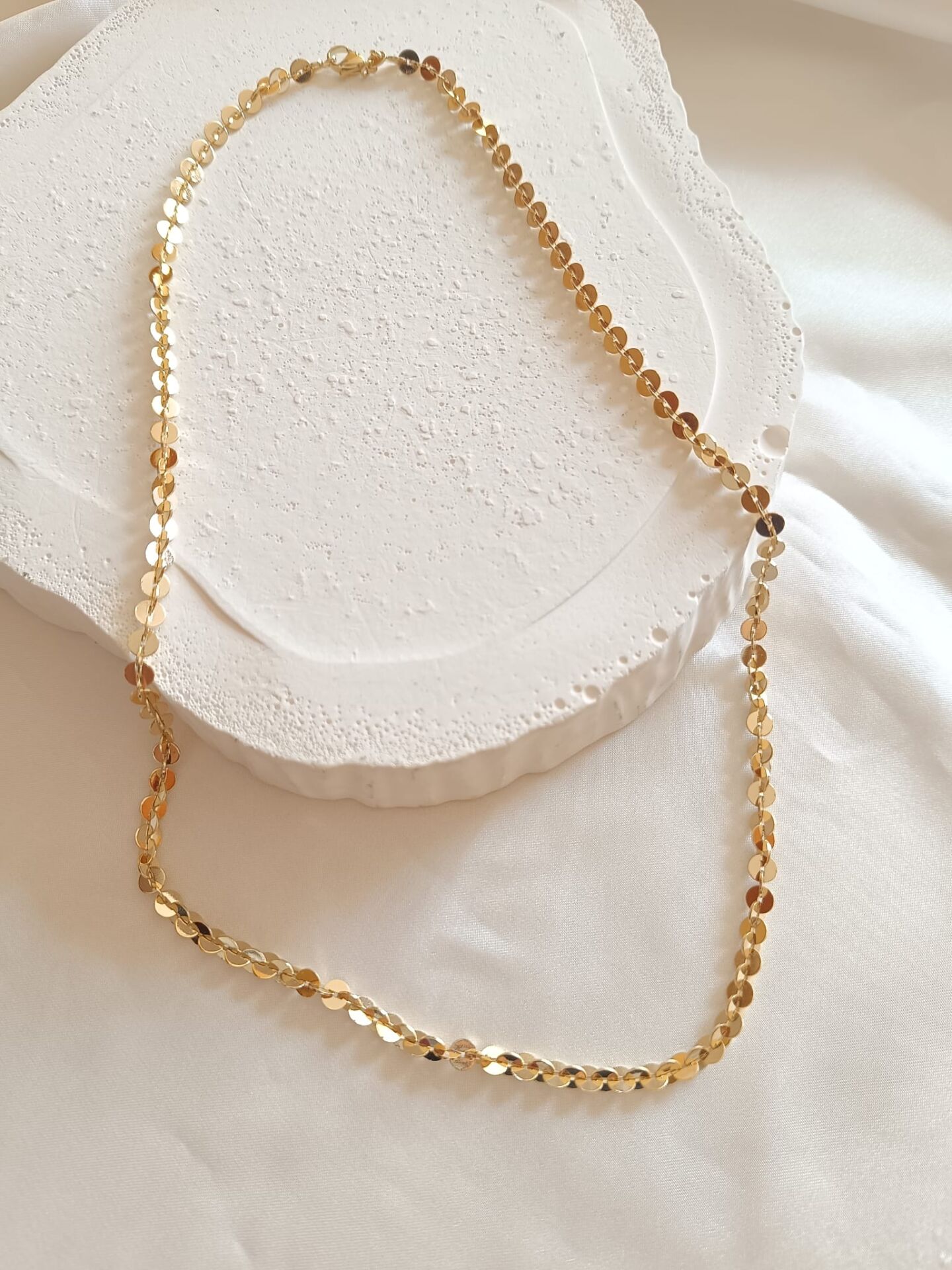 Gold Pullu Zincir Kolye