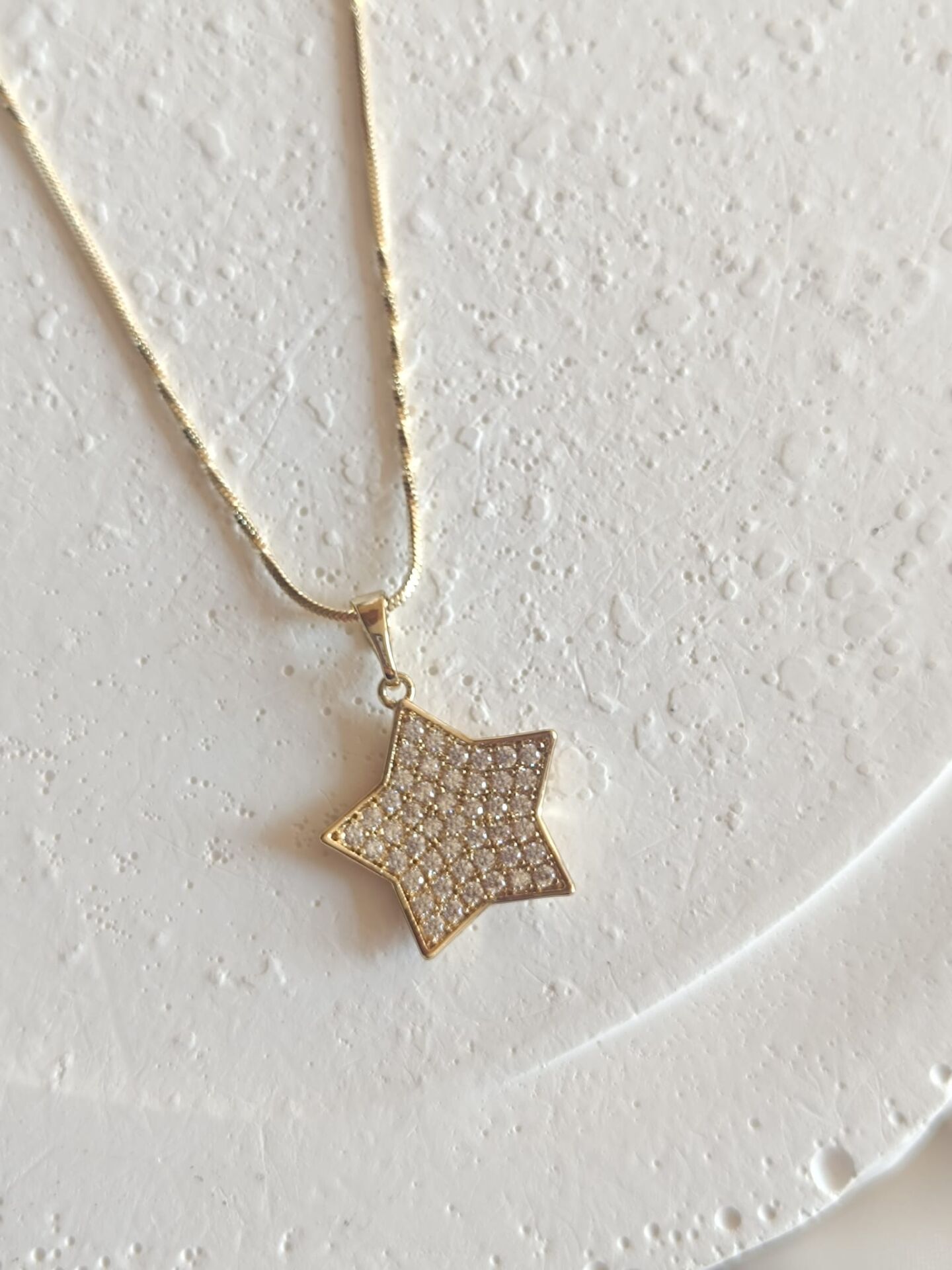 Xuping Yıldız Uçlu Kolye