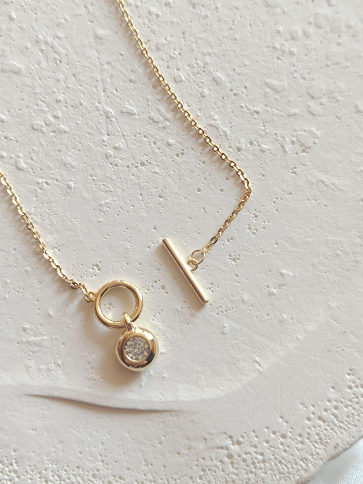 Xuping Yuvarlak Taş Uçlu Kolye