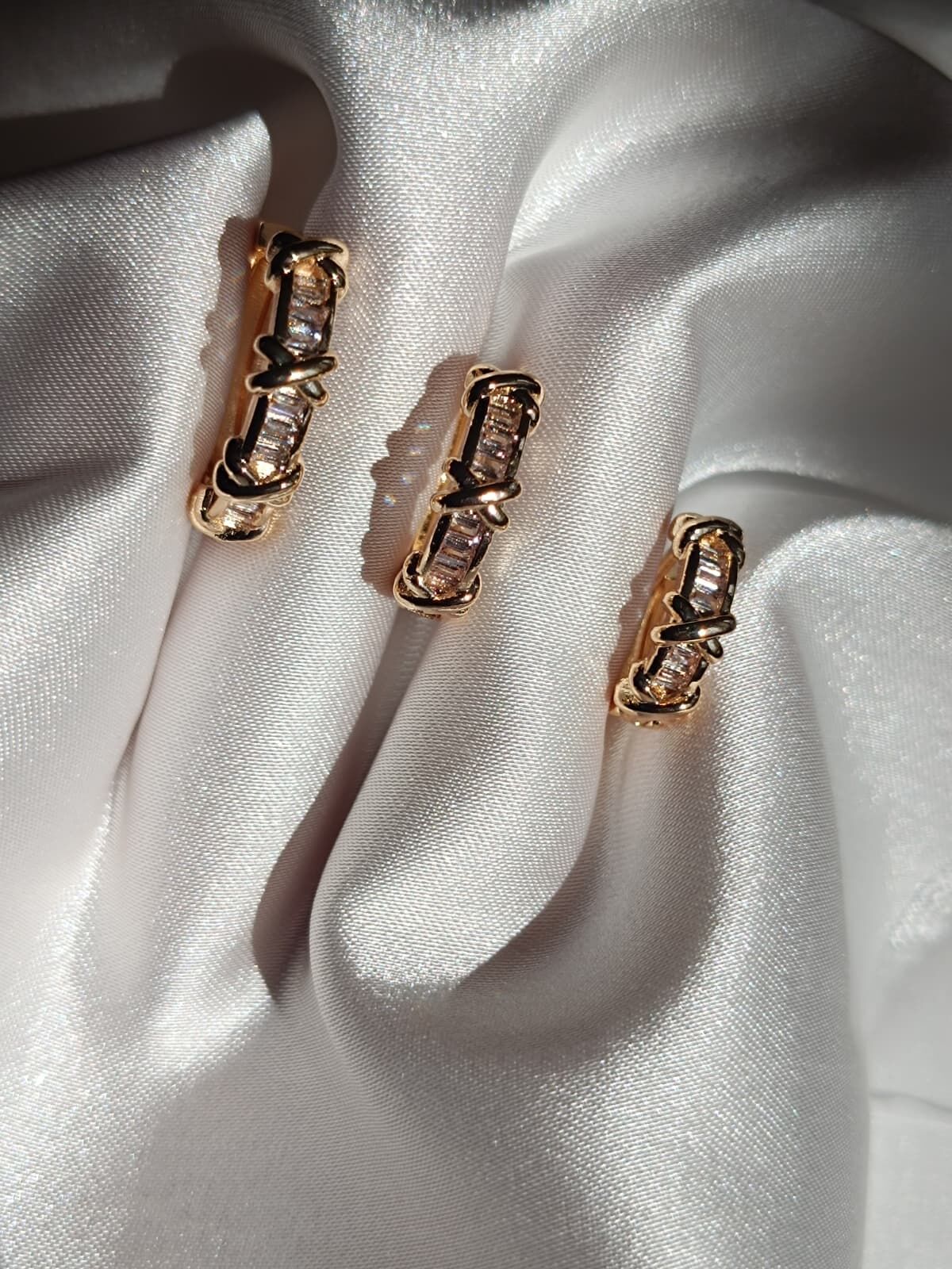 Xoxo Serisi Üçlü Küpe