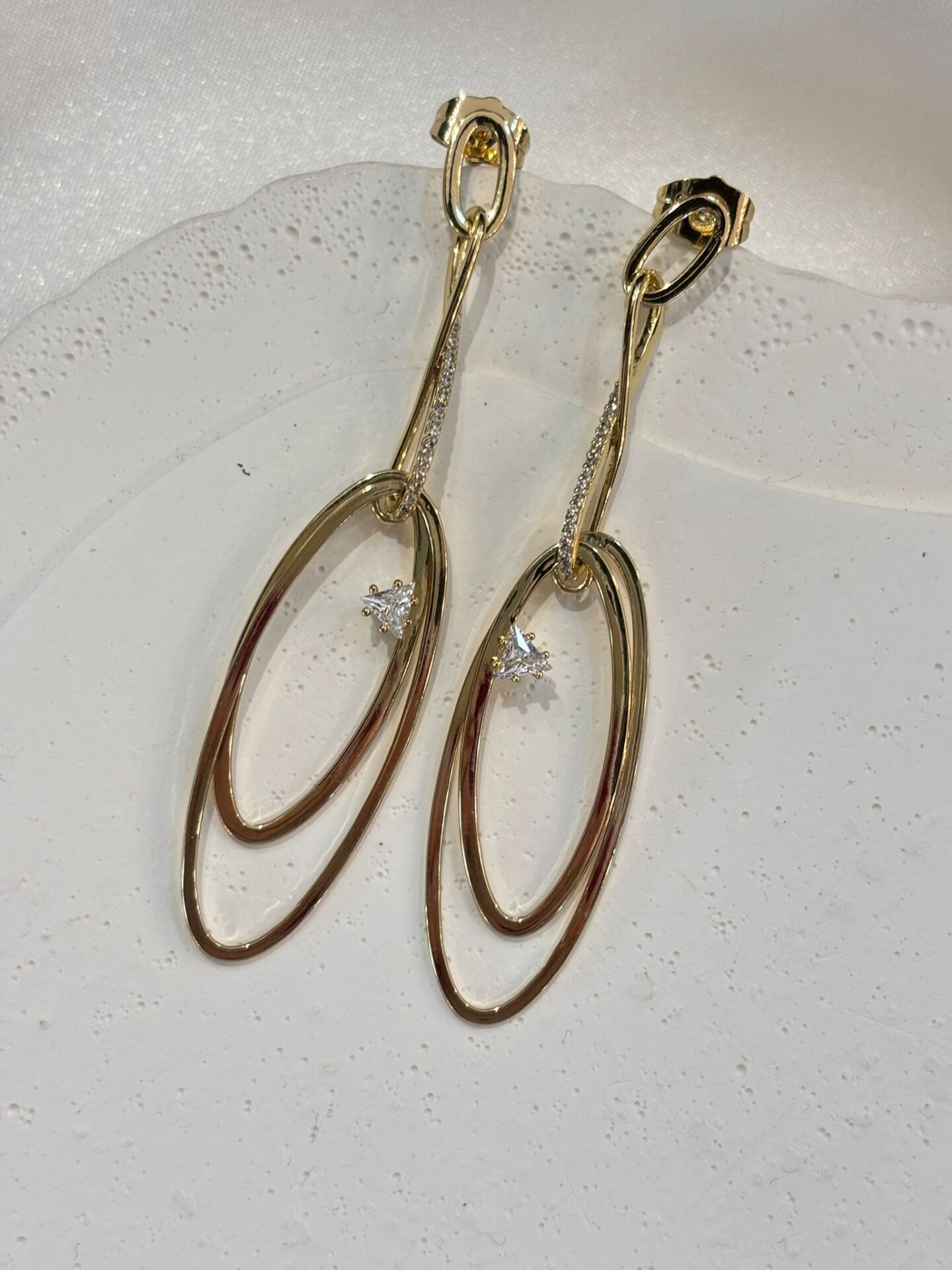 Tasarım Oval Model Küpe