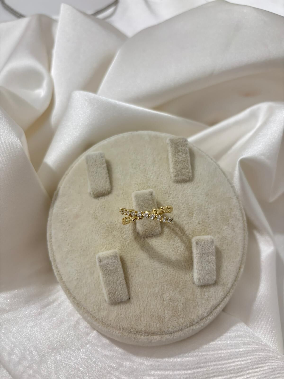 Ayarlanabilir Xuping Gold Kalpli Yüzük Modeli