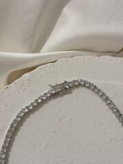 Tek Sıra Taşlı Xuping Dönmeyen Kolye