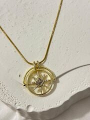 Çelik Gold Pusula Model Kolye