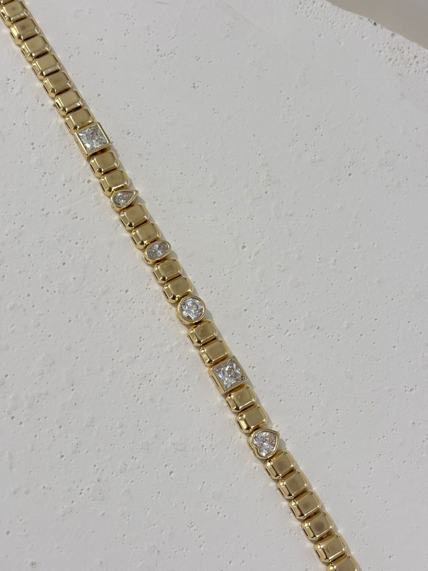 Xuping Gold Kare Kesim Bileklik