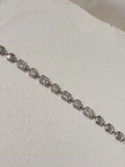 Xuping Sıra Taşlı Kare Kesim Silver Bileklik