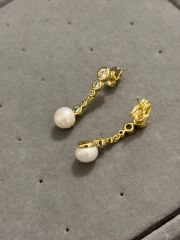 Xuping Sıralı Taşlı İncili Küpe