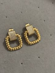 Sallantılı Xuping Kare Kalp Taşlı Küpe