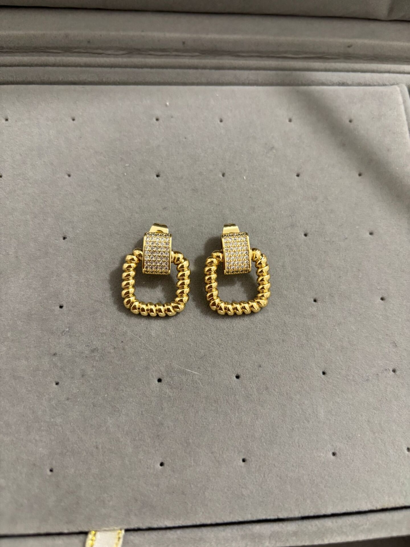 Sallantılı Xuping Kare Kalp Taşlı Küpe