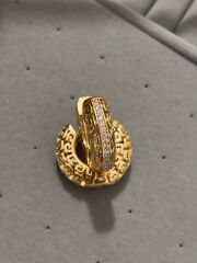 Xuping Taşlı Kalın Halka Küpe