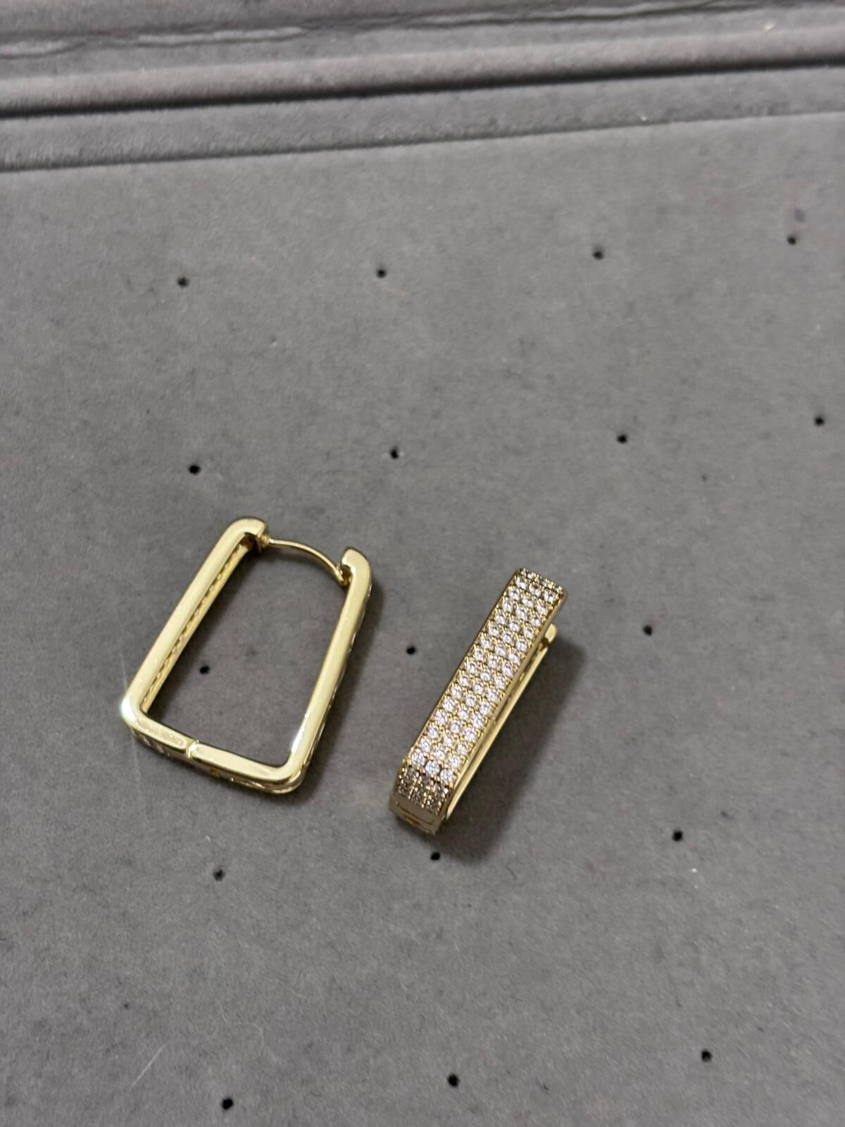 Xuping Gold Taşlı Kare Küpe